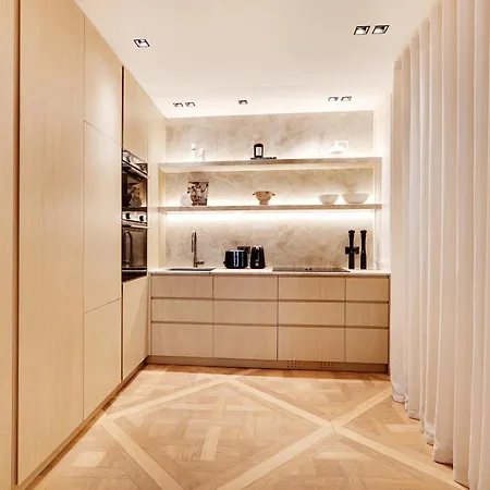 Thelander - Serviced In Le Marais