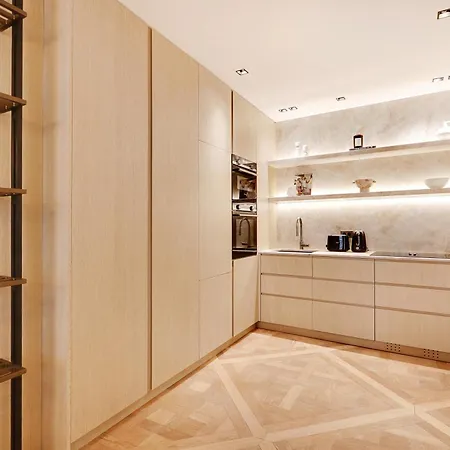 Thelander - Serviced In Le Marais *